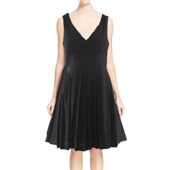 MARC JACOBS CLASSIC SLEEVELESS COCKTAIL DRESS NWT - Picture 3 of 6